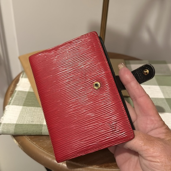 Authentic Vintage Louis Vuitton Red Epi Leather Agenda/PM Planner - Picture 11 of 16